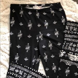 Pink Republic flare leggings Sz Small